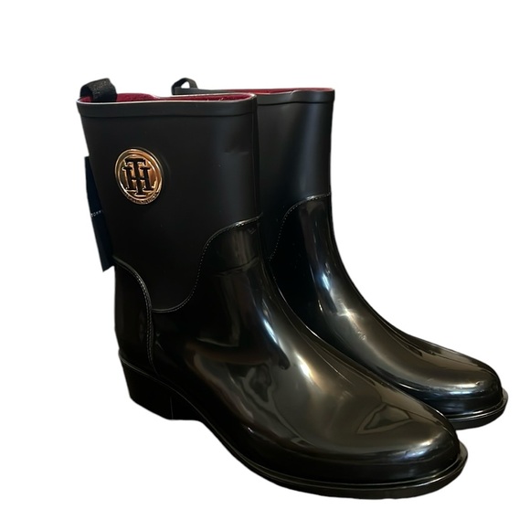 Tommy Hilfiger Shoes - New Tommy Hilfiger Kippa Women’s Rain Boots Size 9 in Black